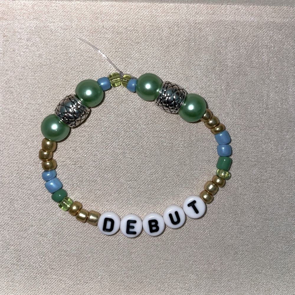 Taylor Swift | Debut | Homemade Friendship Bracelet